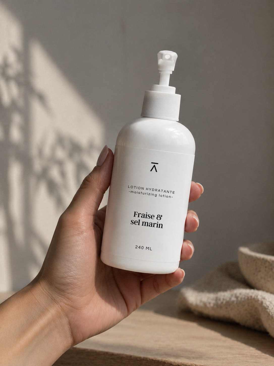 Lotion hydratante mains & corps Fraise & sel marin, BLANCHE